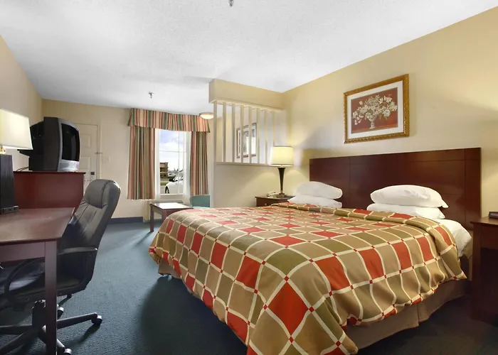 Super 8 By Wyndham New Iberia