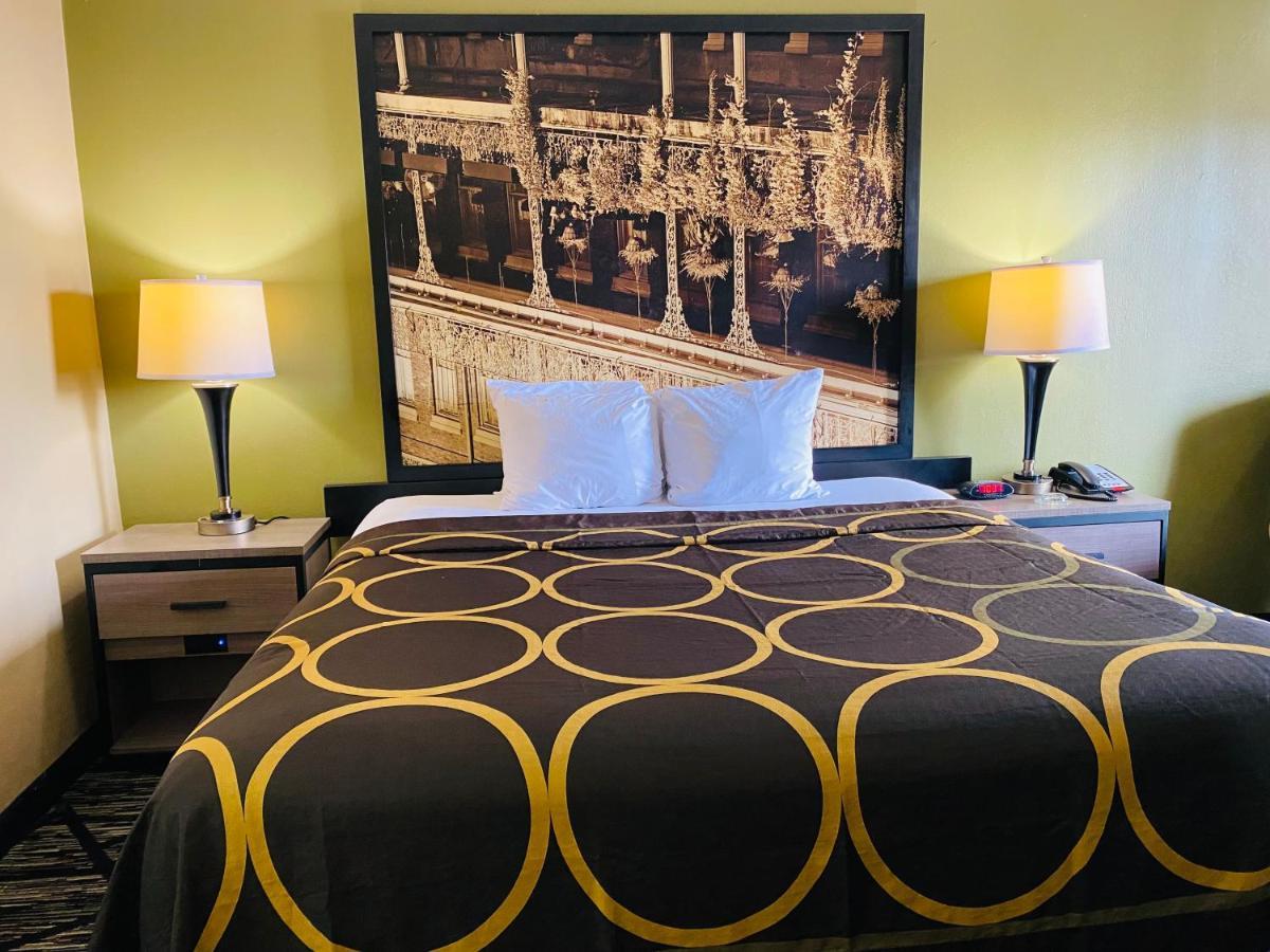 Super 8 By Wyndham Motel New Iberia